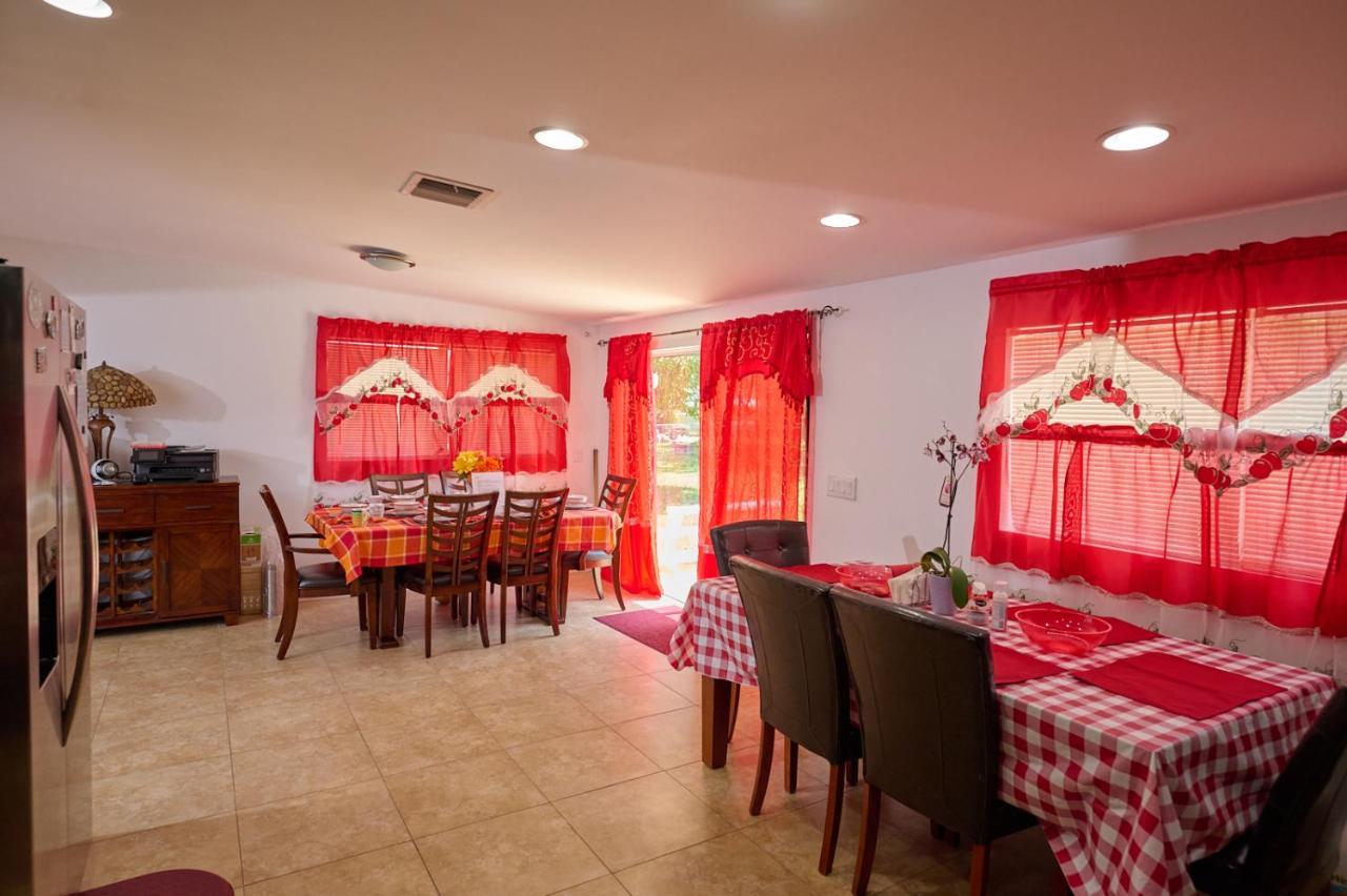 Fabulous Hollywood Living Space Екстериор снимка